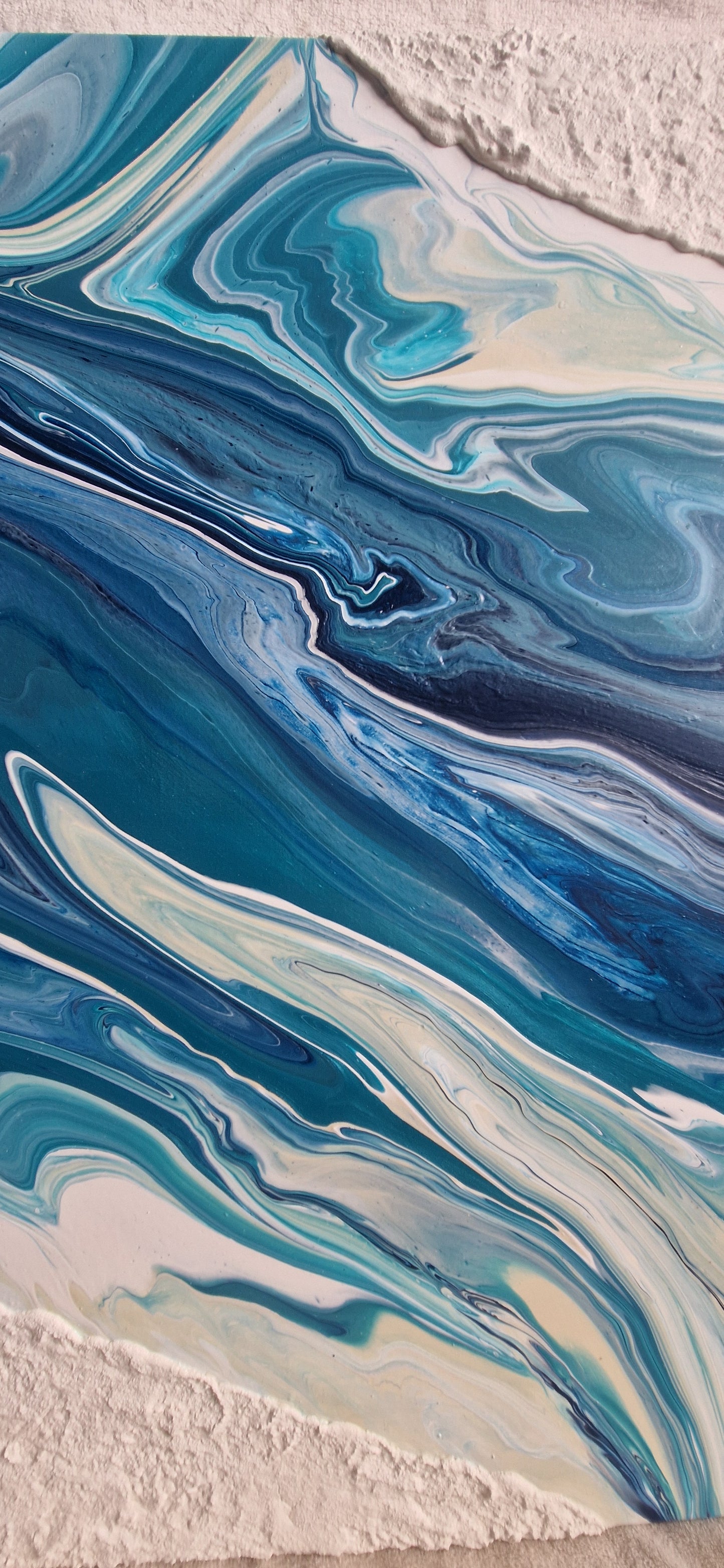 'overflowing'