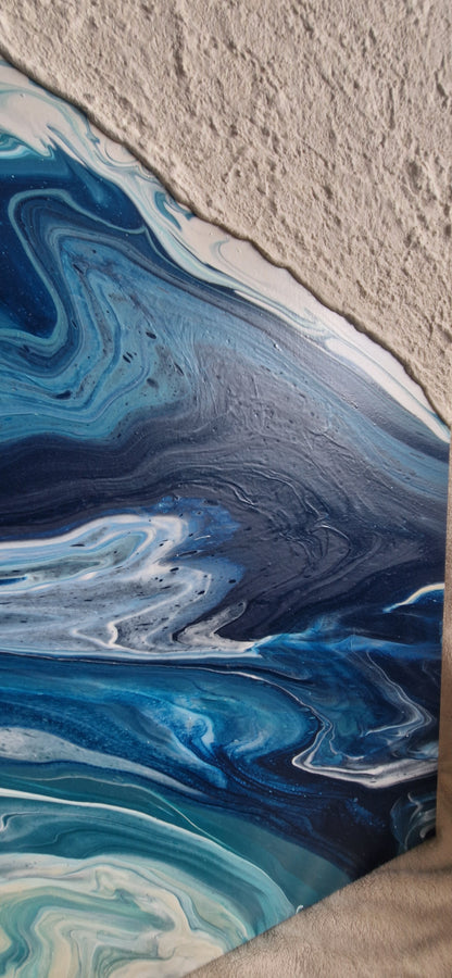 'overflowing'
